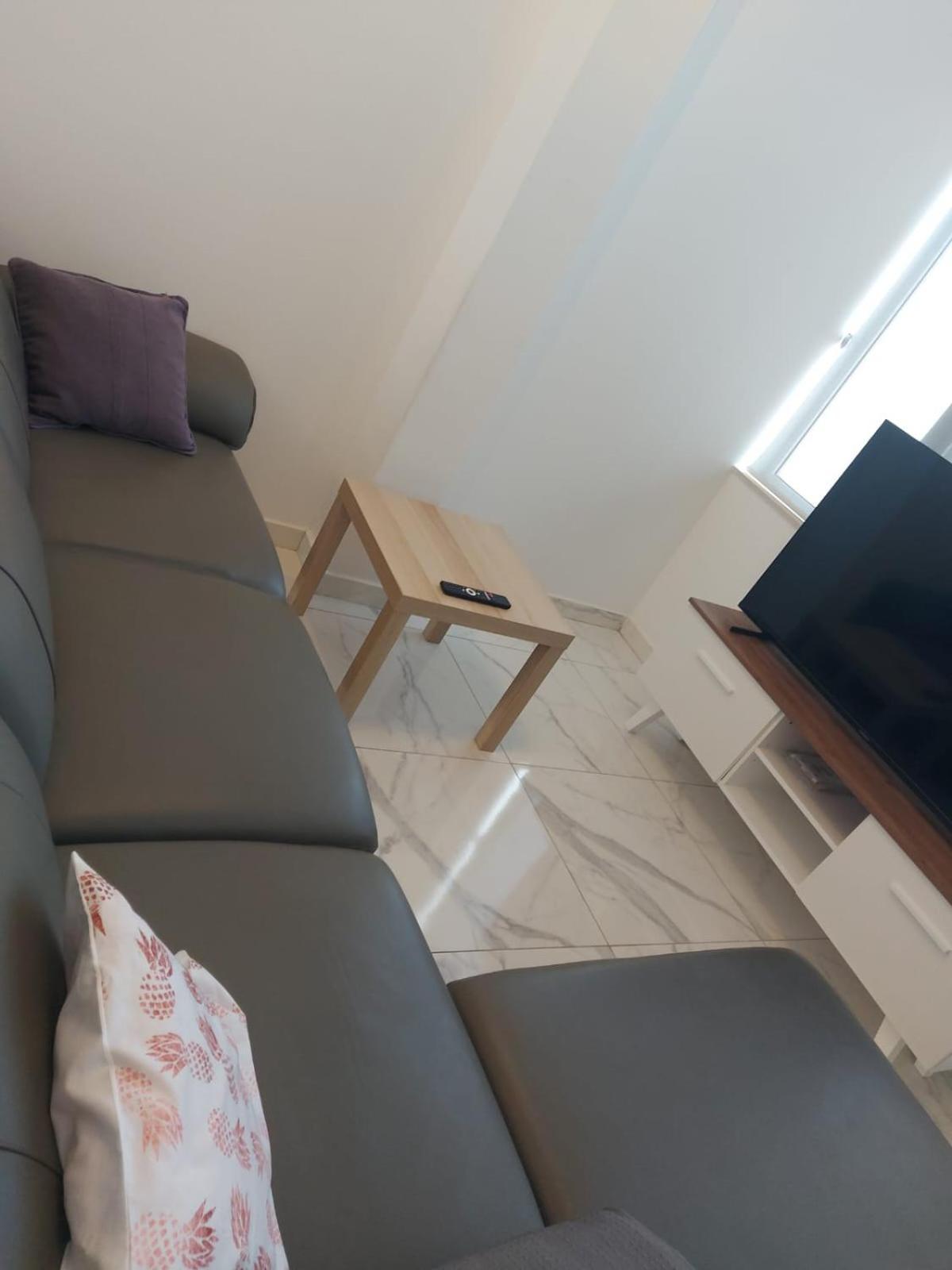 Central Apartment In Swieqi Is-Swieqi Ngoại thất bức ảnh